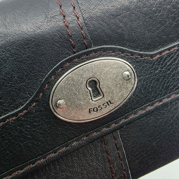 Fossil Handbags - Fossil Maddox Black Pebbled Leather Trifold Wallet Keyhole Lock Hardware Vintage